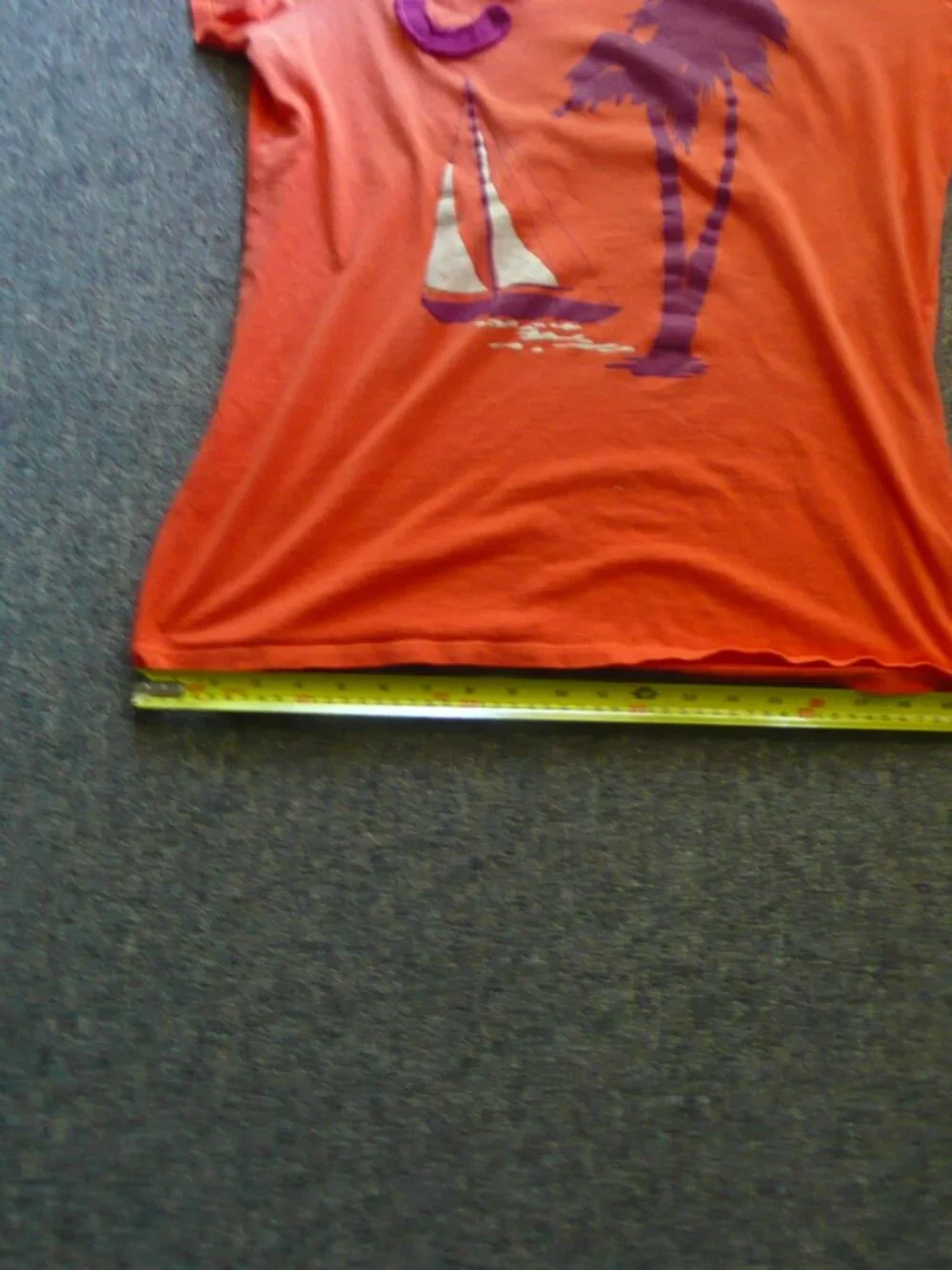 Old Navy Orange Embroidered Cancun t-shirt - Large